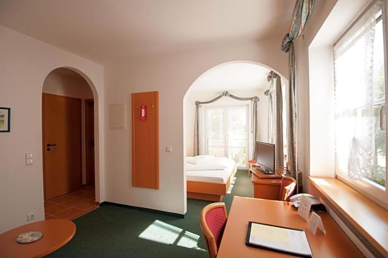 Business- und Wellnesshotel Schwaiger image