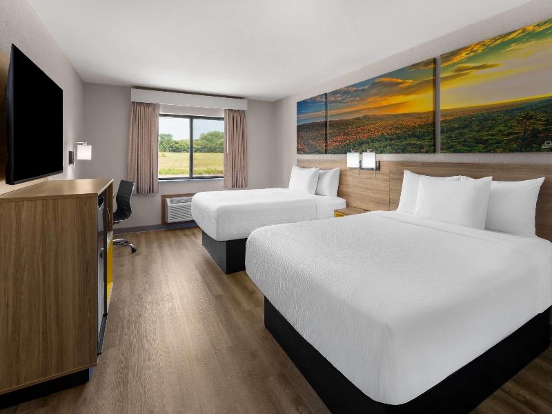 Days Inn by Wyndham Mankato — photo 25
