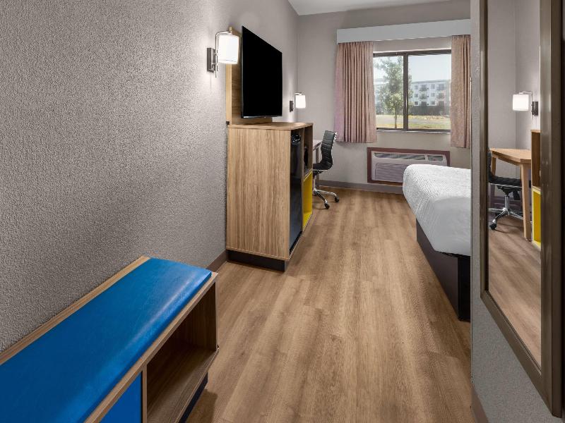 Days Inn by Wyndham Mankato — photo 48