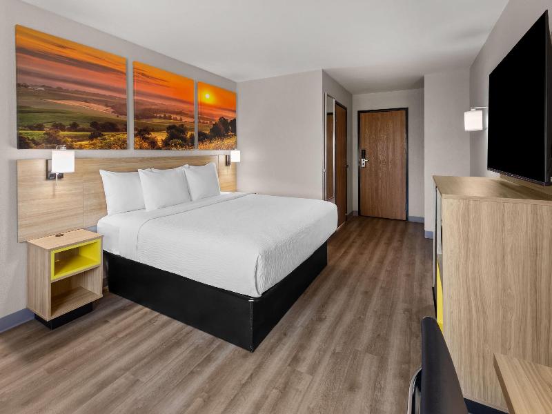 Days Inn by Wyndham Mankato — photo 44