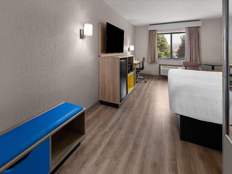 Days Inn by Wyndham Mankato — photo 50