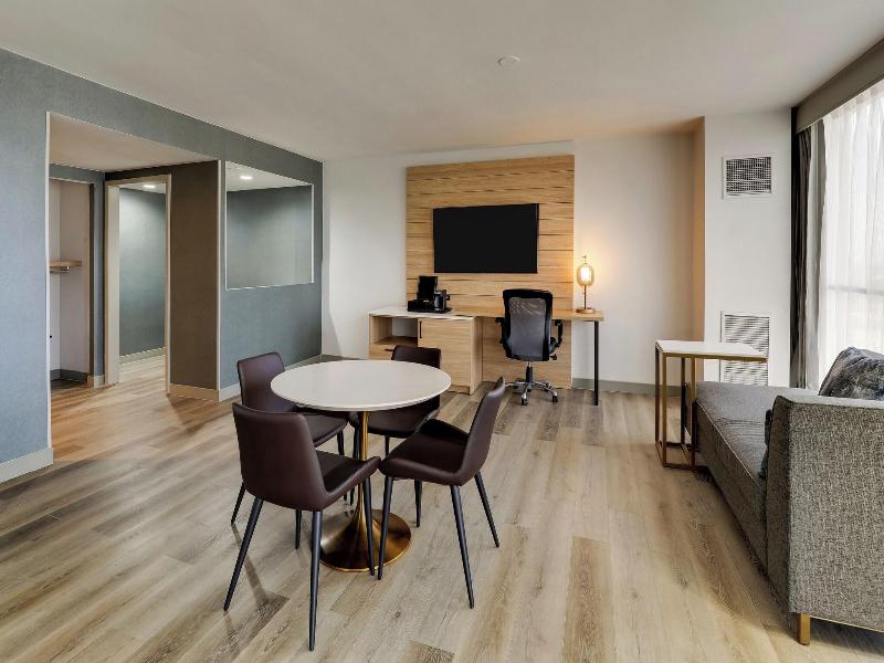 Mobile Marriott image