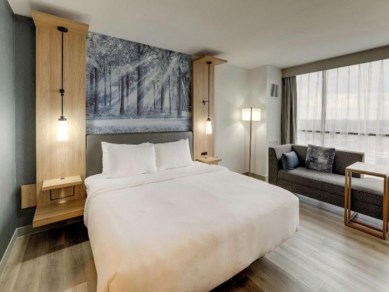 Mobile Marriott image