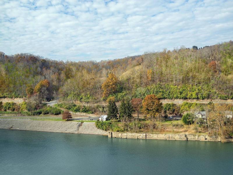 Morgantown Marriott at Waterfront Place image