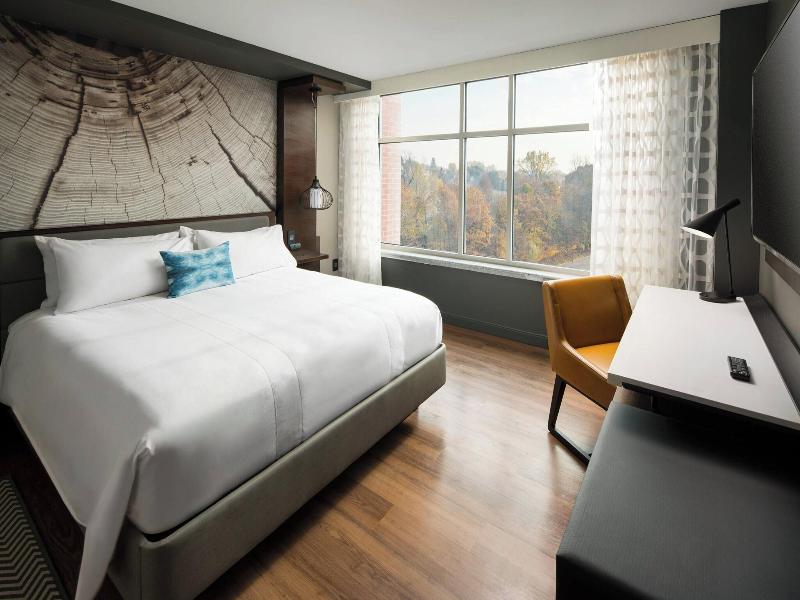Morgantown Marriott at Waterfront Place image