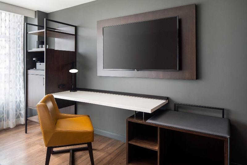Morgantown Marriott at Waterfront Place image