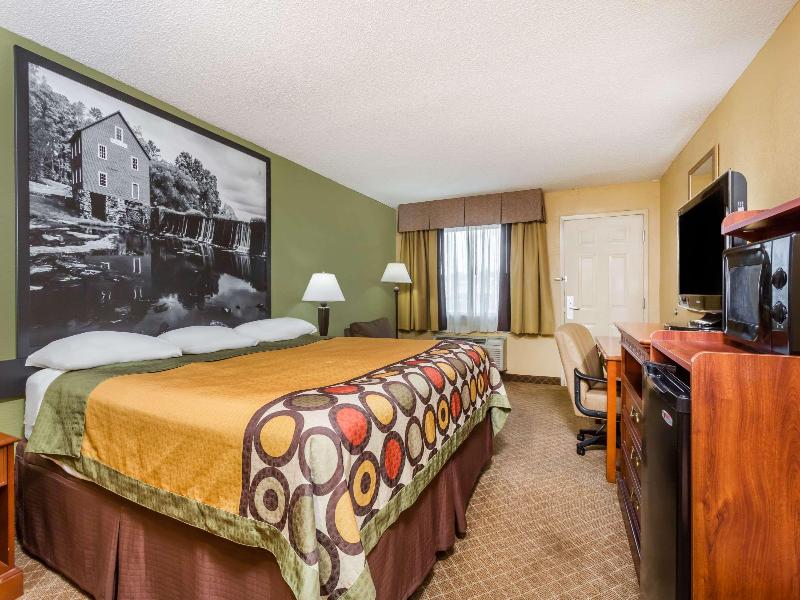 Super 8 by Wyndham Macon West image