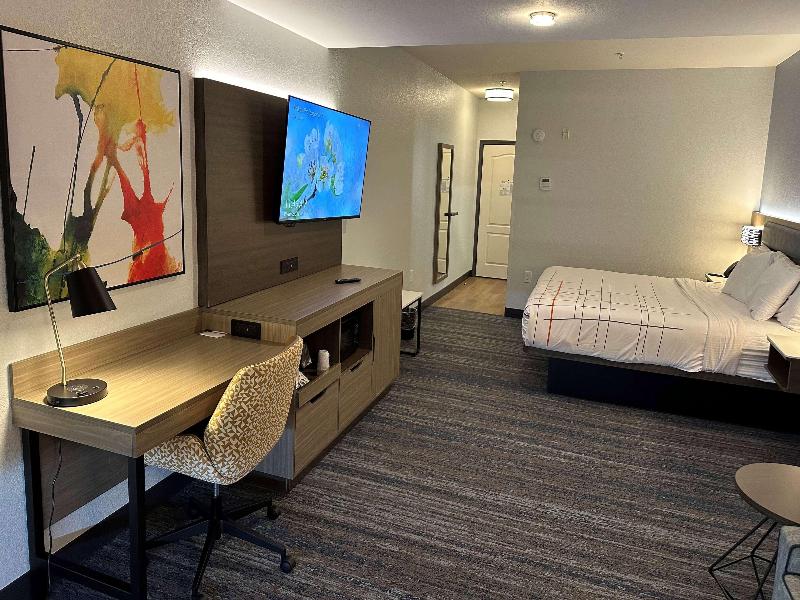 La Quinta Inn & Suites Macon West image