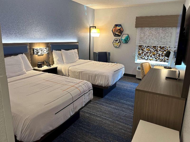 La Quinta Inn & Suites Macon West image