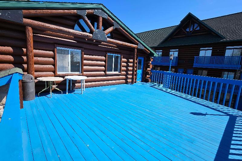 Days Inn By Wyndham Mackinaw City/Bridgeview Area image