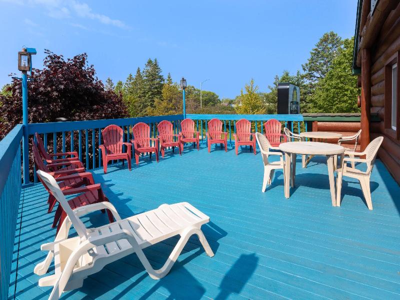 Days Inn By Wyndham Mackinaw City/Bridgeview Area image