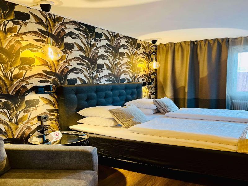 Palm Tree Hotel, BW Signature Collection image