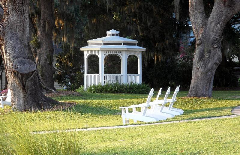 Lakeside Inn image