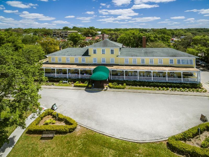 Lakeside Inn image