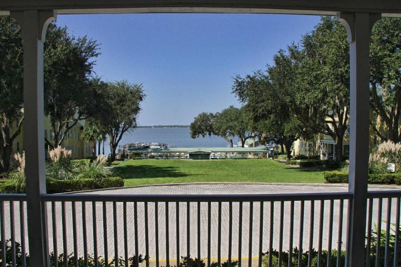 Lakeside Inn image