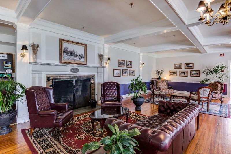 Lakeside Inn image