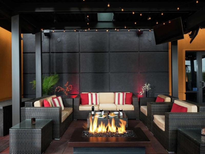 DoubleTree by Hilton Roseville Minneapolis image