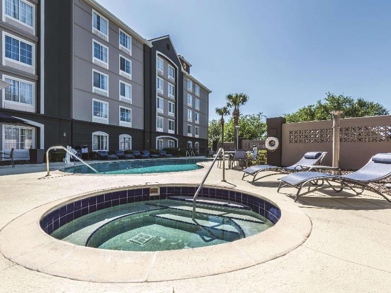 La Quinta Inn & Suites Orlando Lake Mary image