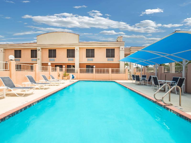 Days Inn By Wyndham Mcallen image