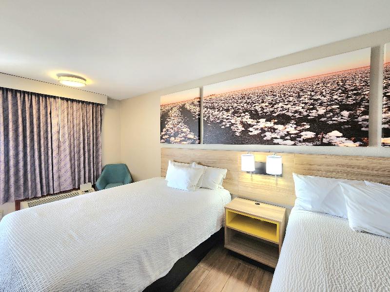 Days Inn By Wyndham Mcallen image