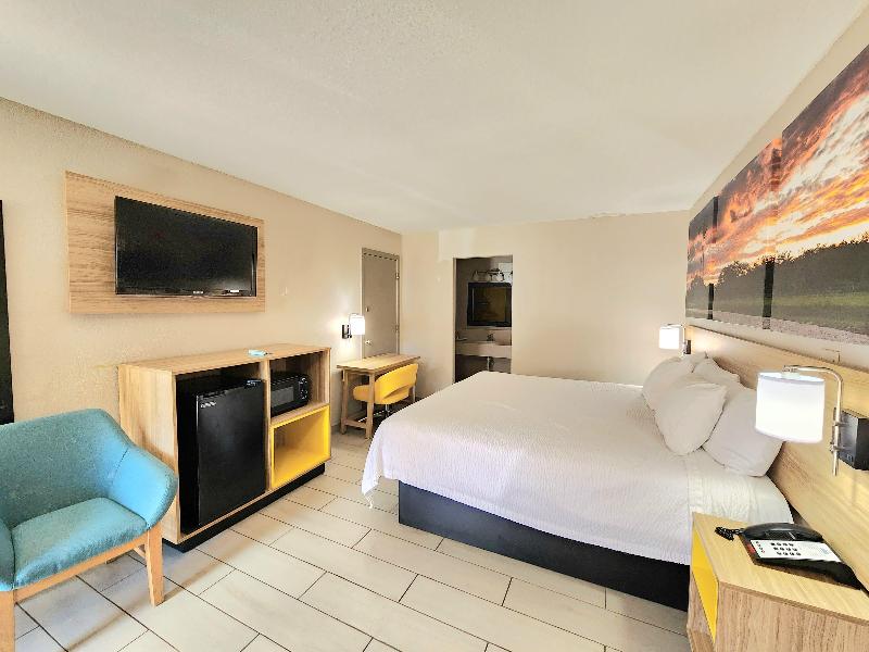 Days Inn By Wyndham Mcallen image