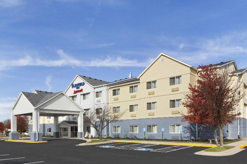 Fairfield Inn image