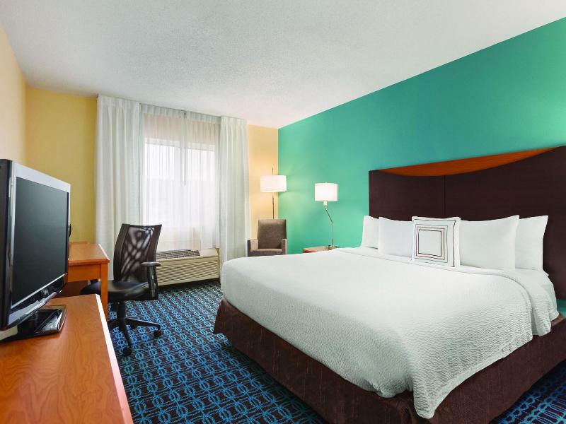 Fairfield Inn — photo 40