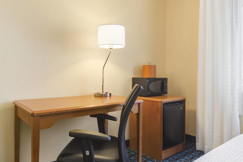 Fairfield Inn image