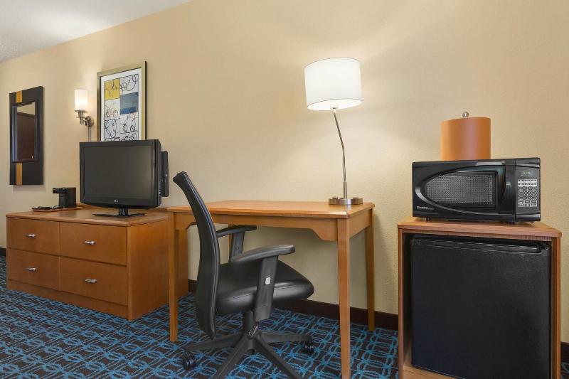 Fairfield Inn image