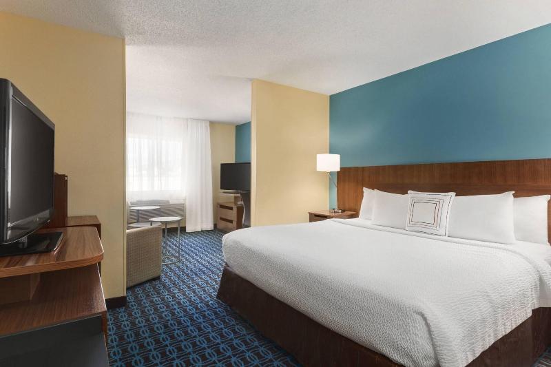 Fairfield Inn image
