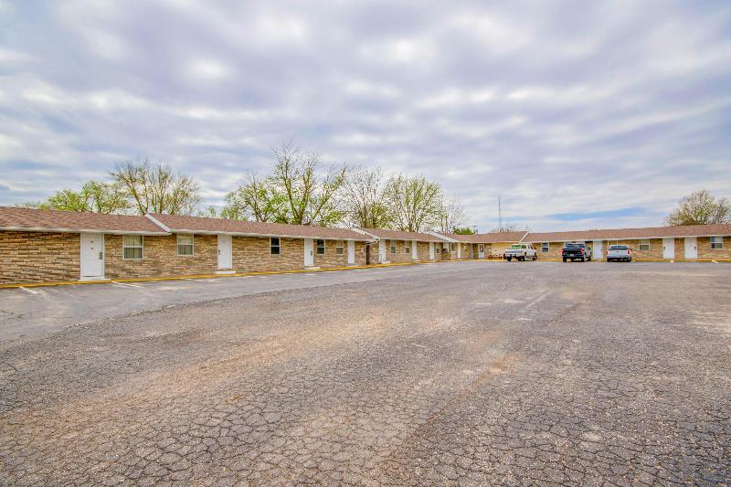 OYO Travelier Motel image
