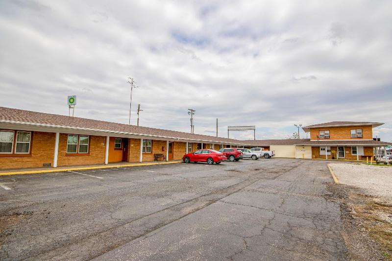 OYO Travelier Motel image