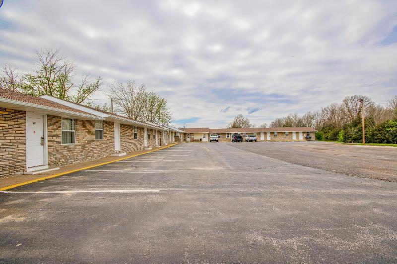 OYO Travelier Motel image