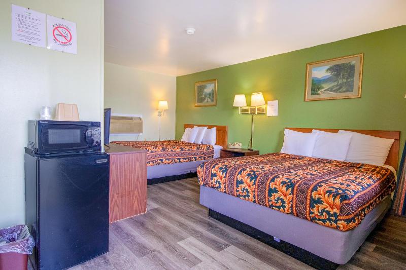 OYO Travelier Motel image