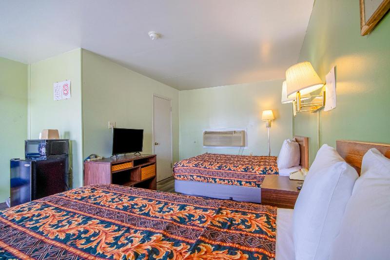 OYO Travelier Motel image