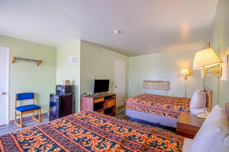OYO Travelier Motel image