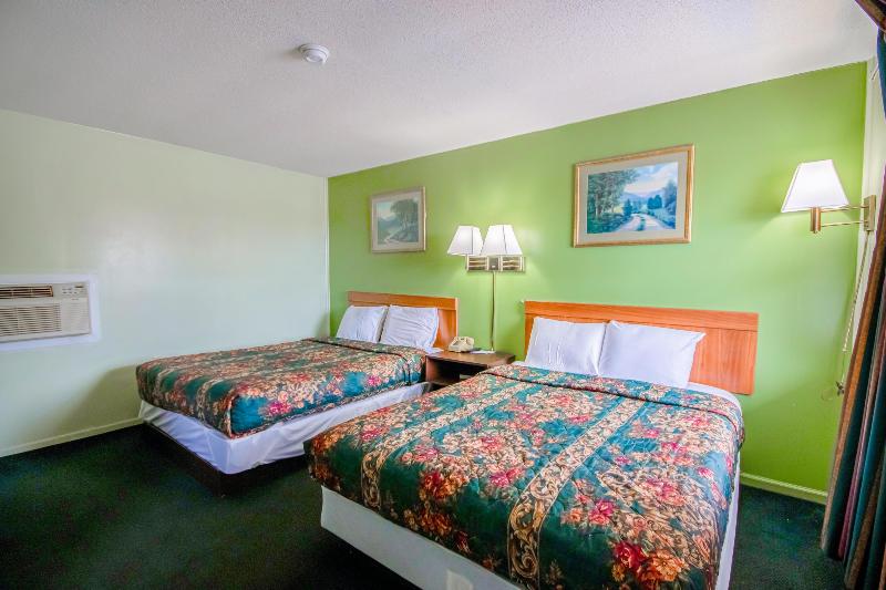 OYO Travelier Motel image