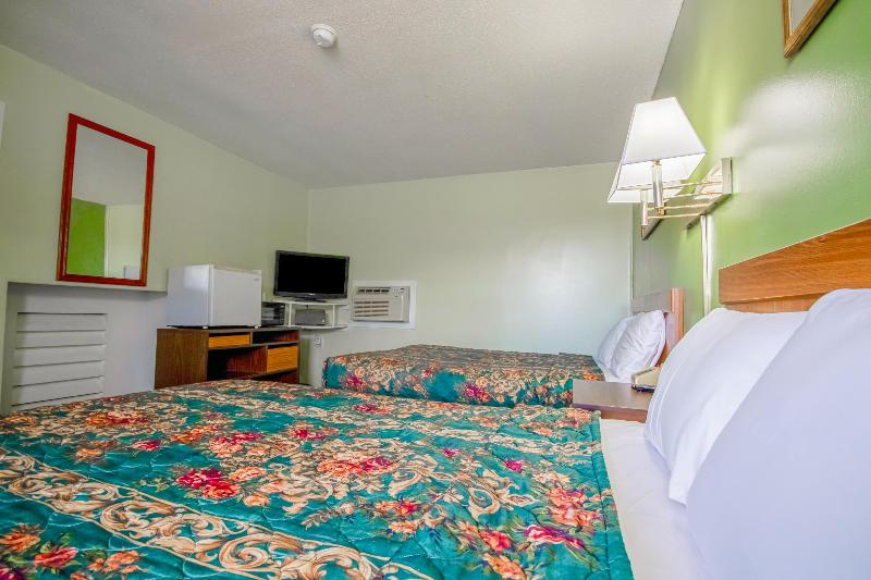 OYO Travelier Motel image