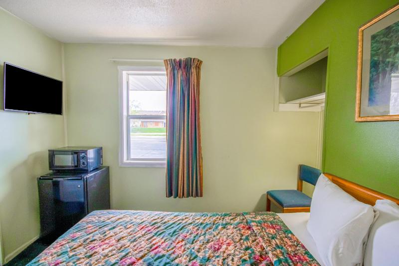 OYO Travelier Motel image