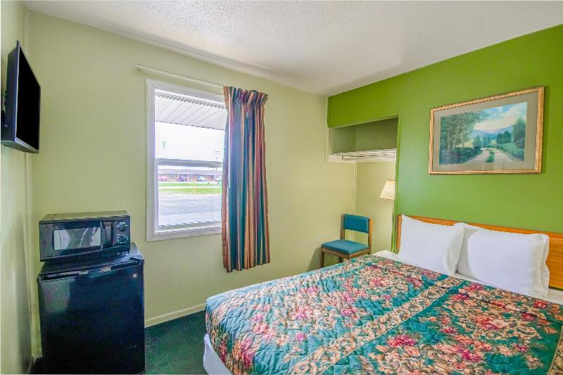 OYO Travelier Motel image