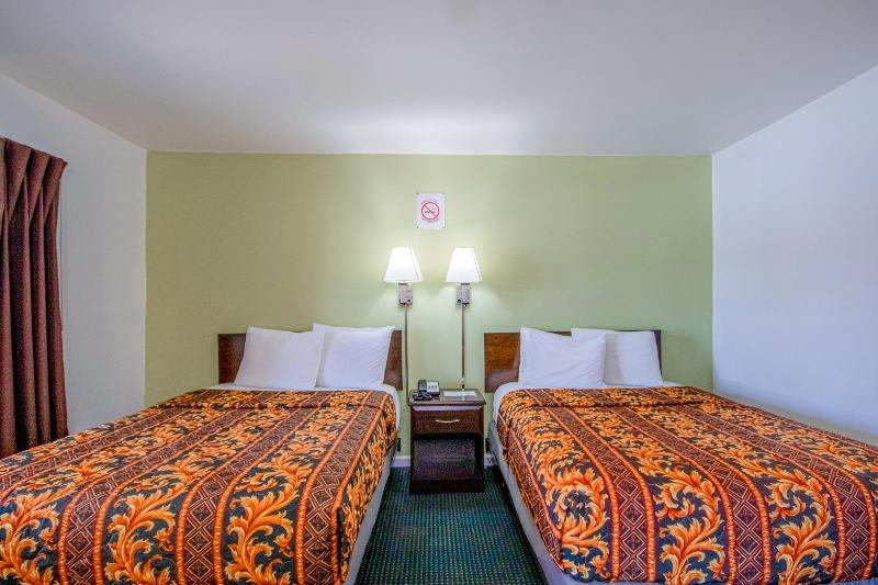 OYO Travelier Motel image