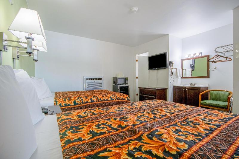 OYO Travelier Motel image