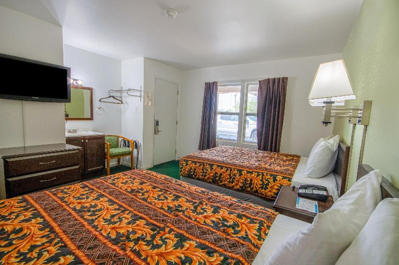 OYO Travelier Motel image