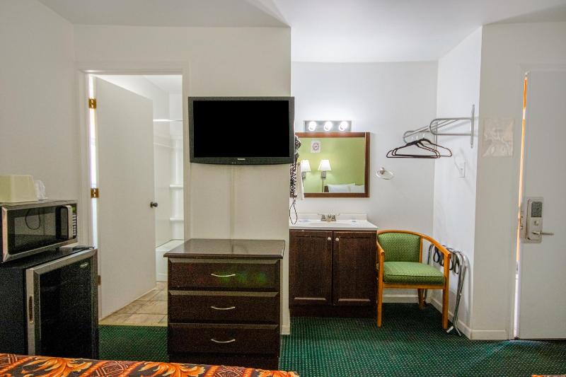 OYO Travelier Motel image