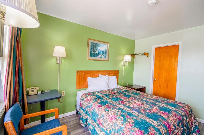 OYO Travelier Motel image 8