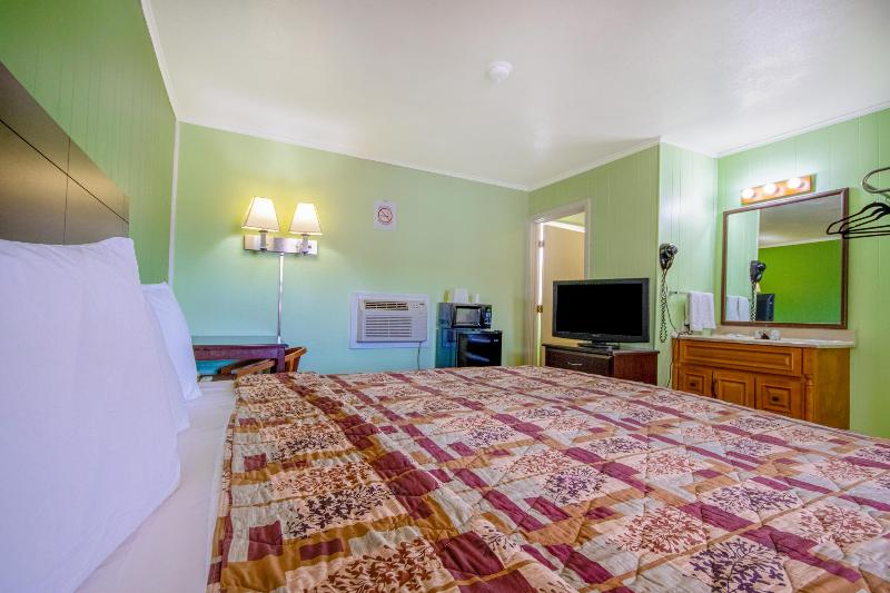 OYO Travelier Motel image