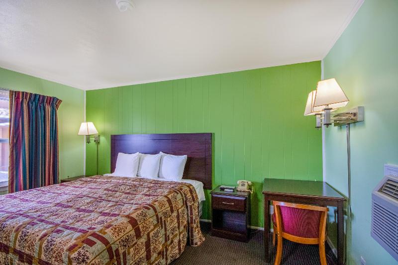 OYO Travelier Motel image