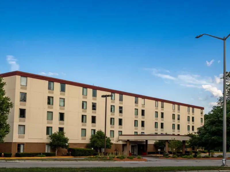 Red Roof Mansfield — exterior view