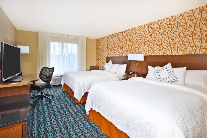 Fairfield Inn & Suites By Marriott Madison West/Mi