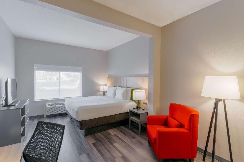 Townhome Inn & Suites in Cordova photo 19